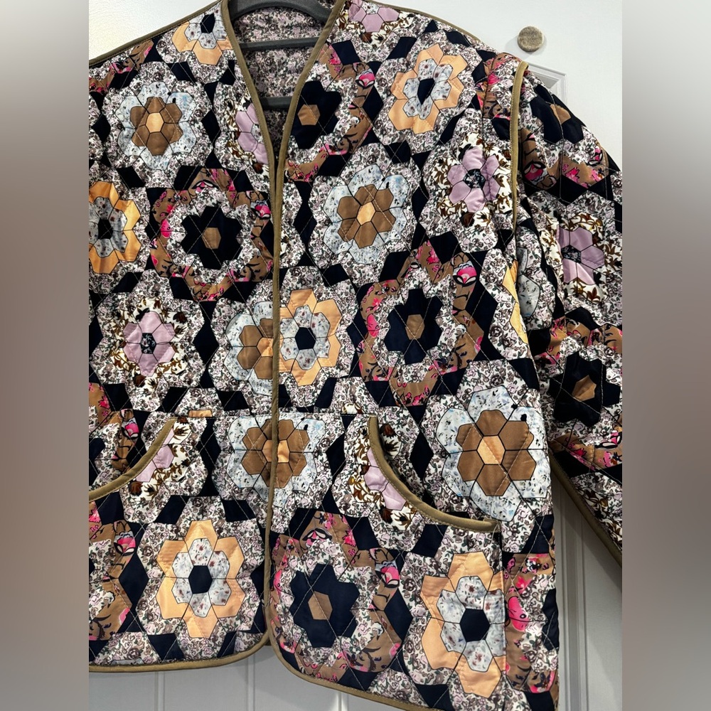 Quilted Floral Patchwork Jacket with Removable Sl… - image 2